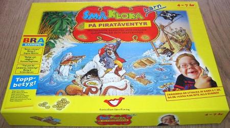Små kloka barn på piratäventyr