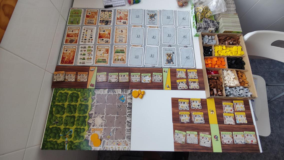 Caverna sobre la taula, foto de Fran Loga