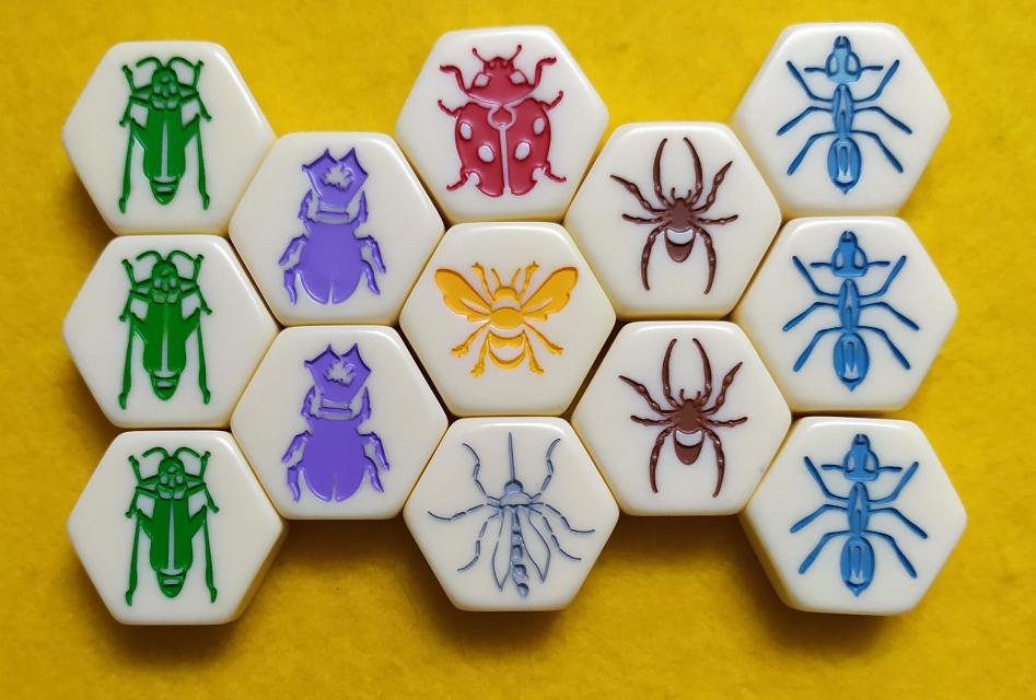 Hive Pocket on the table, photo by Daniel