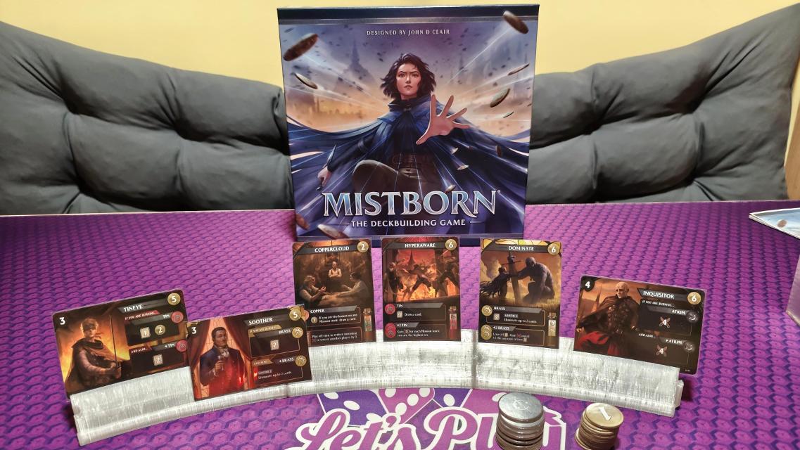 Mistborn: Il Gioco di Carte sul tavolo, foto di onyxo