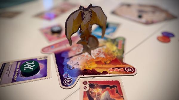 The Vale of Eternity on the table, photo by Dídac