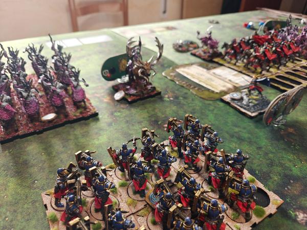 Runewars: Miniaturenspiel auf dem Tisch, Foto von Roger