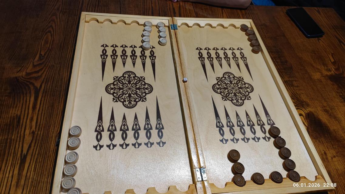 Backgammon sur la table, photo de FazerGD