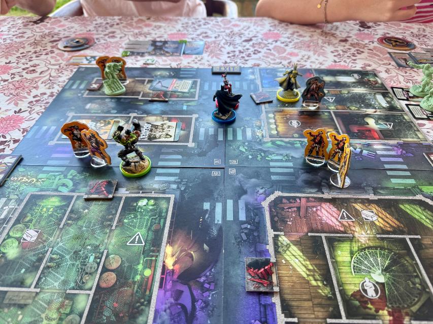 DCeased: Gotham City Outbreak på bordet, foto av Víctor N