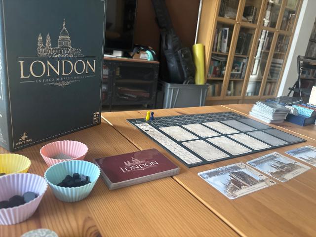 London (Second Edition) on the table, photo by Alba Lo