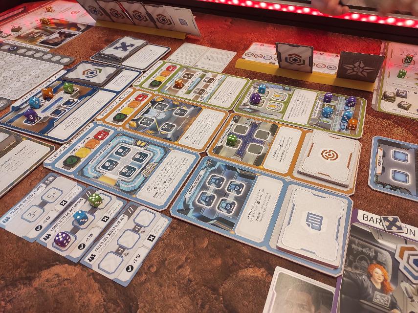 Gen7: A Crossroads Game on the table, photo by Cainneth