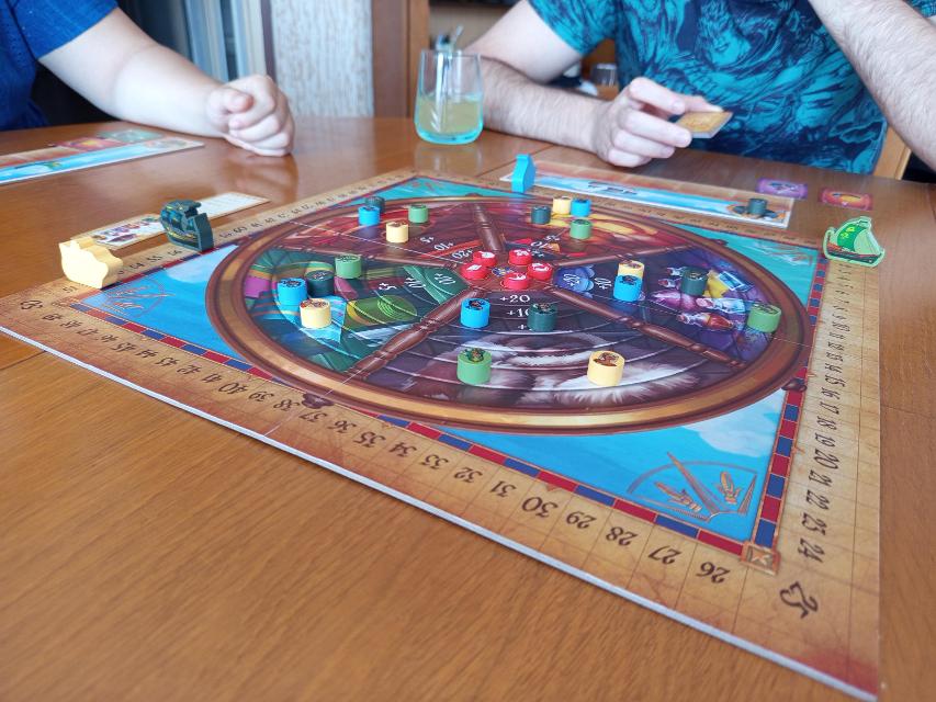 桌上的Medici,照片来自 Ferran A Sales