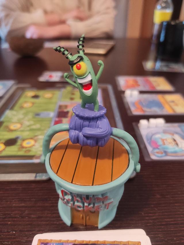 SpongeBob SquarePants: Plankton Rising on the table, photo by Pauliss