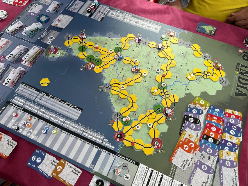 18 India on the table, photo by Enol Martínez Pérez “MrTaikyo”