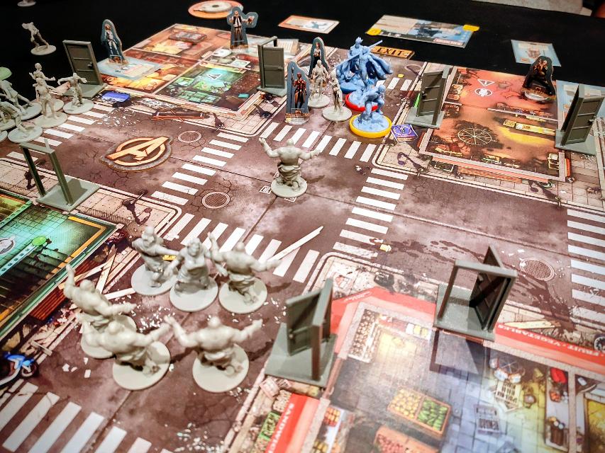 Marvel Zombies: Heroes' Resistance on the table, photo by Mario Estruch
