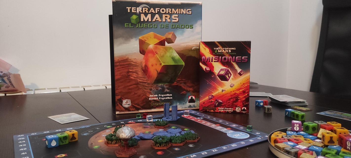 Terraforming Mars: The Dice Game on the table, photo by Pauliss
