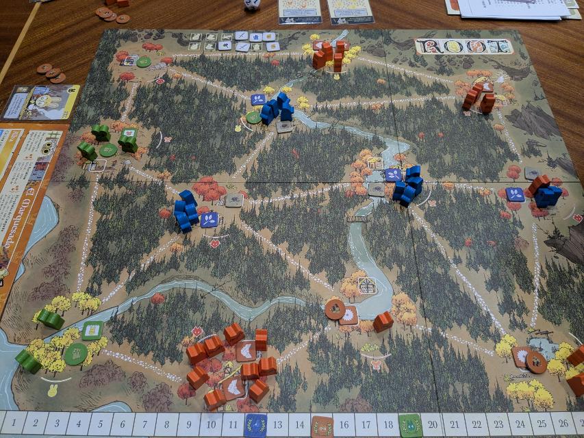 Root sobre la taula, foto de Veiga