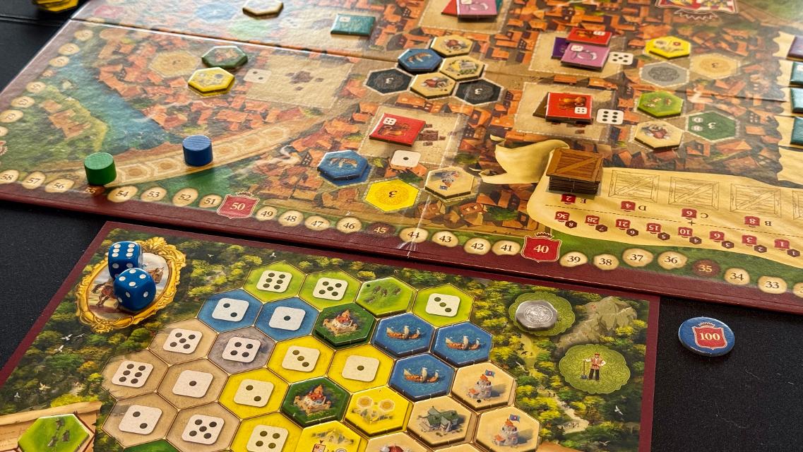 The Castles of Burgundy on the table, photo by Dídac