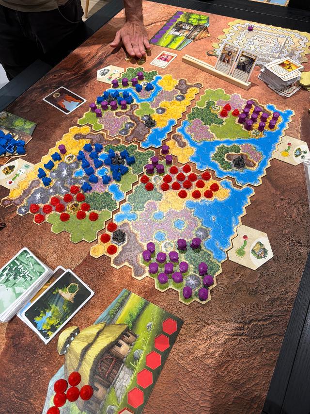 Kingdom Builder: Empire Edition on the table, photo by neogeneration