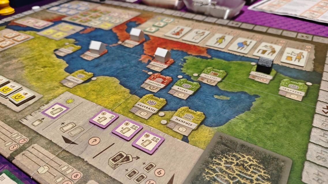 テーブル上のGentes(写真:onyxo)