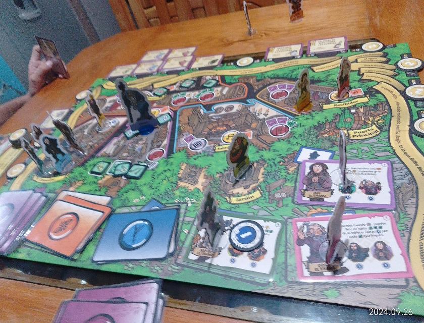 The Hobbit: An Unexpected Party on the table, photo by MarFe MaAn