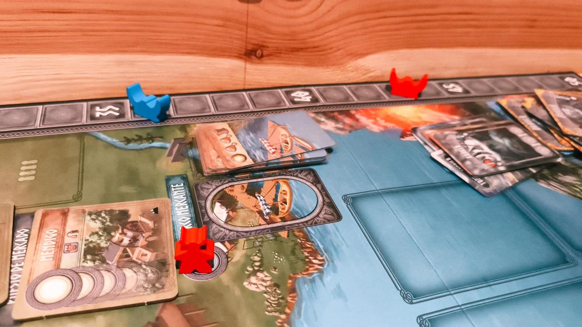 Campeones de Midgard: Big Box on the table, photo by Mochilo