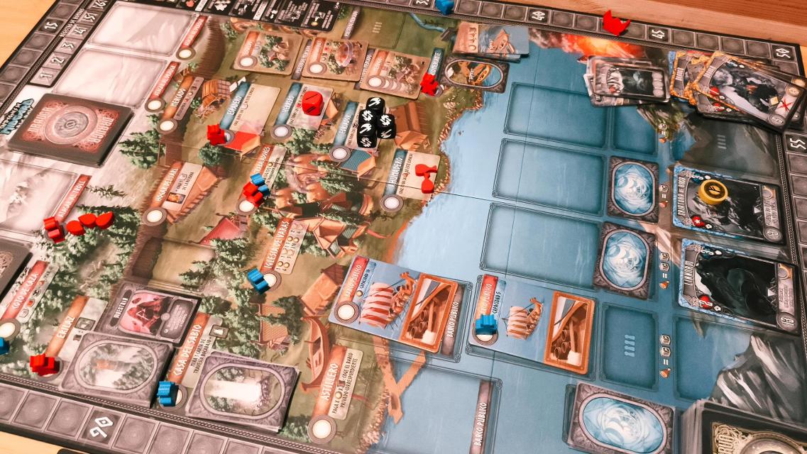 Campeones de Midgard: Big Box on the table, photo by Mochilo