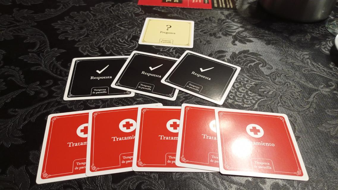 Horrible Therapist on the table, photo by Carcolo