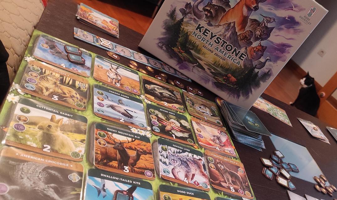 Keystone: North America – Second Edition on the table, photo by Pauliss