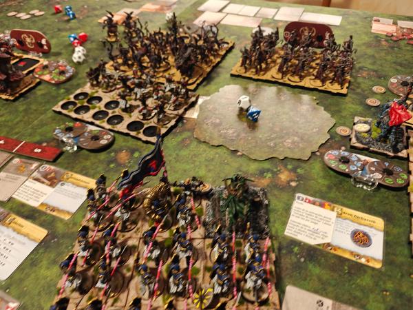 Runewars: Miniaturenspiel auf dem Tisch, Foto von Roger