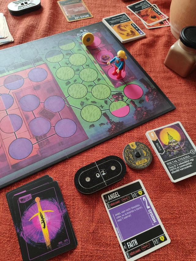 Unmatched: Buffy the Vampire Slayer op tafel, foto van tienlevy