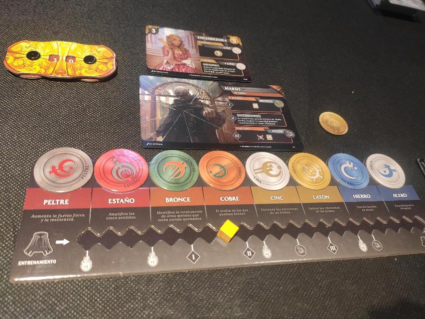 Mistborn: Il Gioco di Carte sul tavolo, foto di Mario Estruch