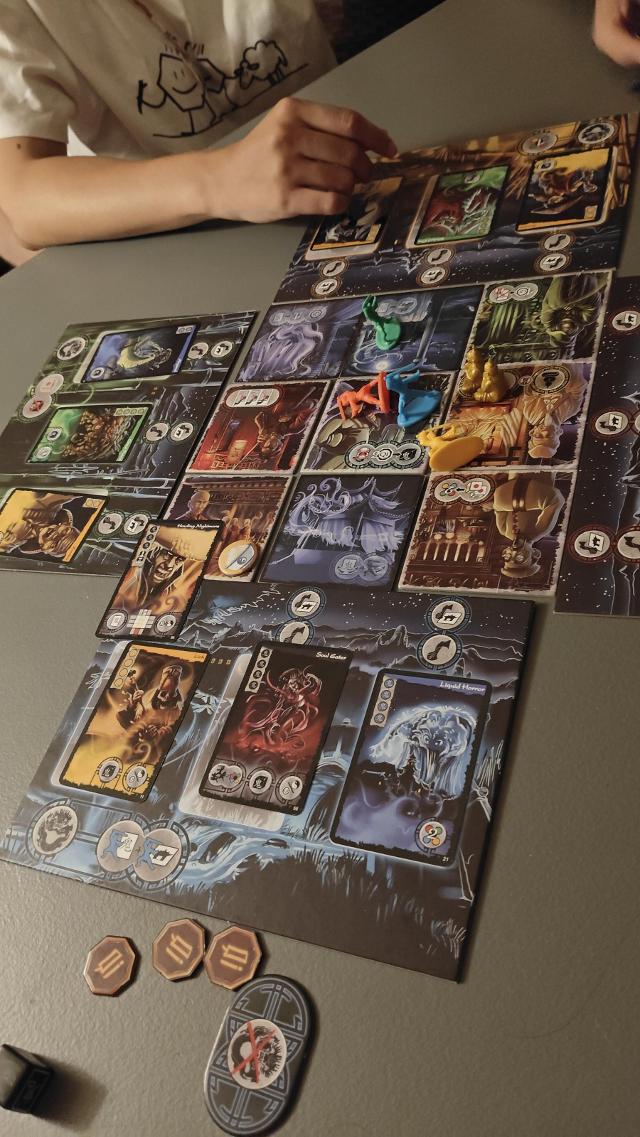 Ghost Stories auf dem Tisch, Foto von Julio CC