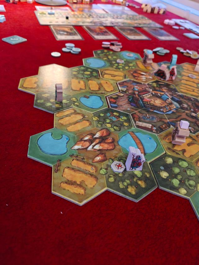 Haunted Lands on the table, photo by Julio CC
