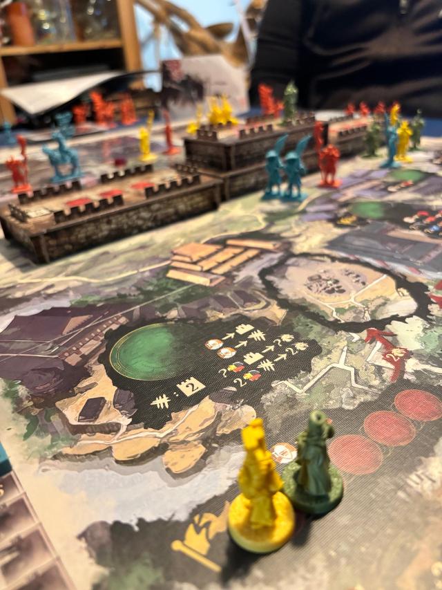 The Great Wall on the table, photo by Alba Lo