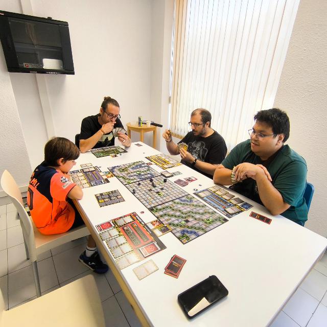 Robo Rally pe masă, fotografie de Guillermo Sordo Sáinz