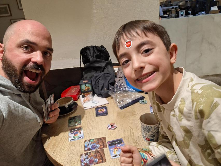 Mindbug: Battlefruit Kingdom na stole, zdjęcie: Artur Rodríguez Coma