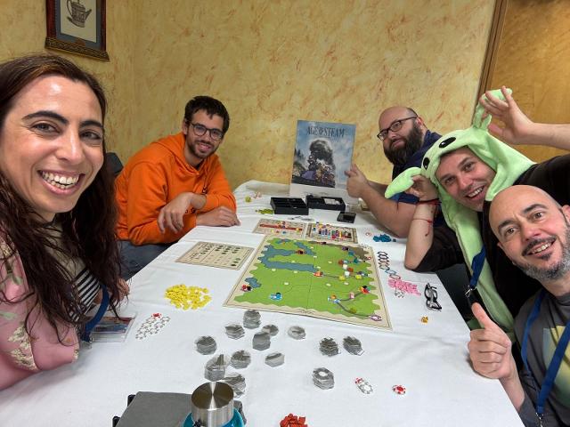 Age of Steam sur la table, photo de Alba Lo