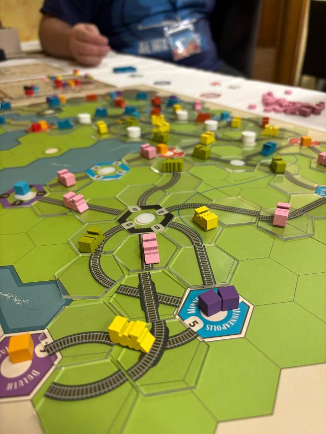 Age of Steam sur la table, photo de Alba Lo