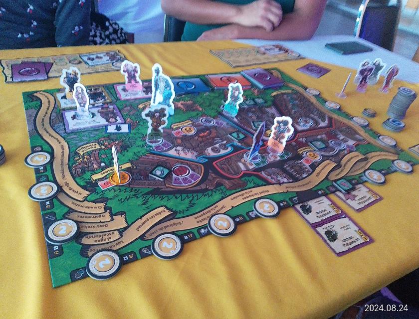 The Hobbit: An Unexpected Party on the table, photo by MarFe MaAn