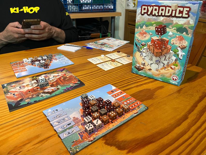 Pyradice on the table, photo by Bruno Circulo Friki