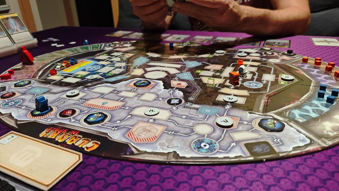 Clank! In! Space!: A Deck-Building Adventure on the table, photo by onyxo