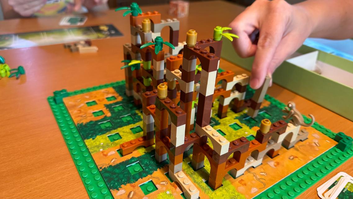 Monkey Palace på bordet, foto av motkany91