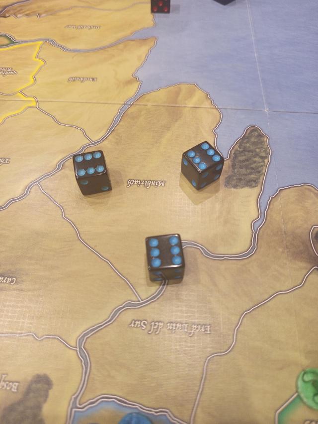 War of the Ring: Second Edition pe masă, fotografie de Ferran A Sales