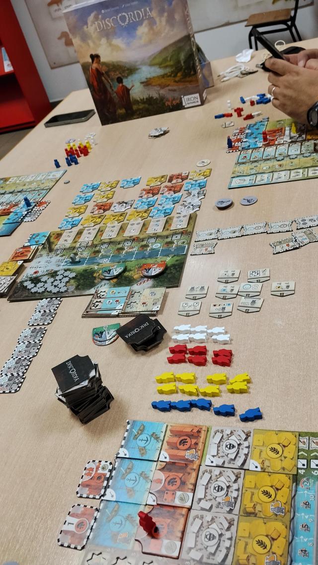 Discordia op tafel, foto van Amy
