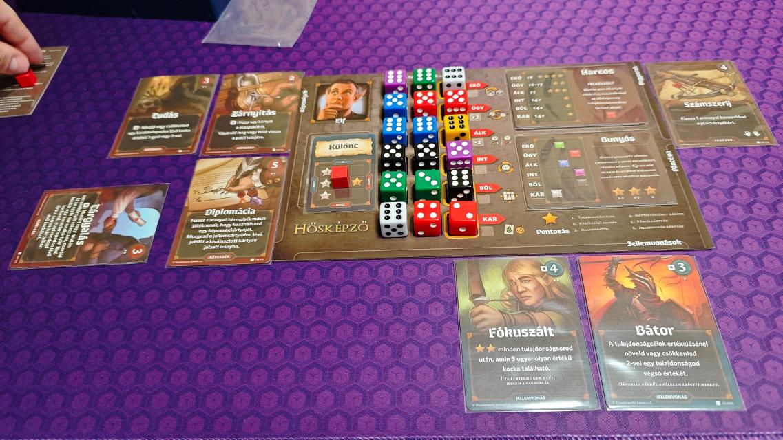 Roll Player pöydällä, kuva: onyxo