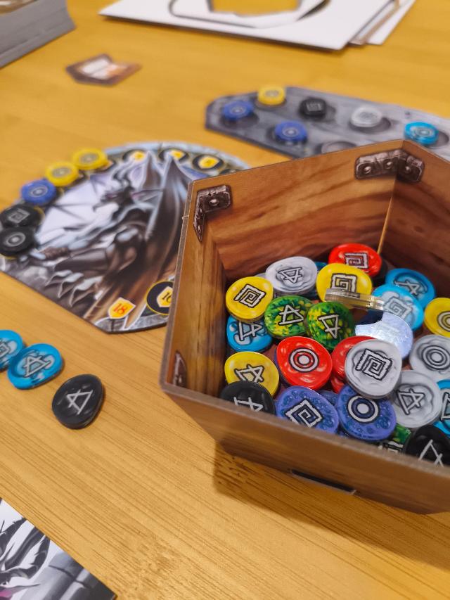 SpellBook on the table, photo by Mochilo