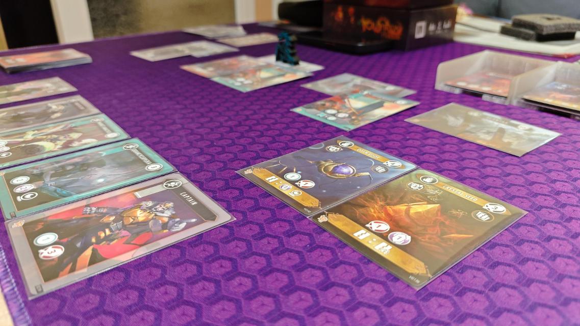 Volfyirion Guilds sobre la taula, foto de onyxo
