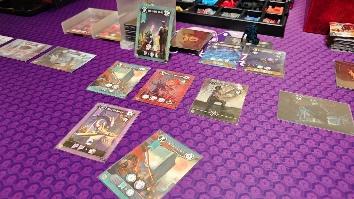 Volfyirion Guilds sobre la taula, foto de onyxo