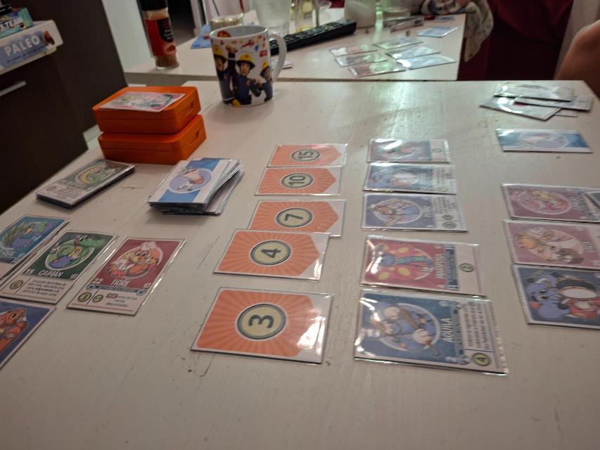 FlipToons op tafel, foto van Artur Rodríguez Coma