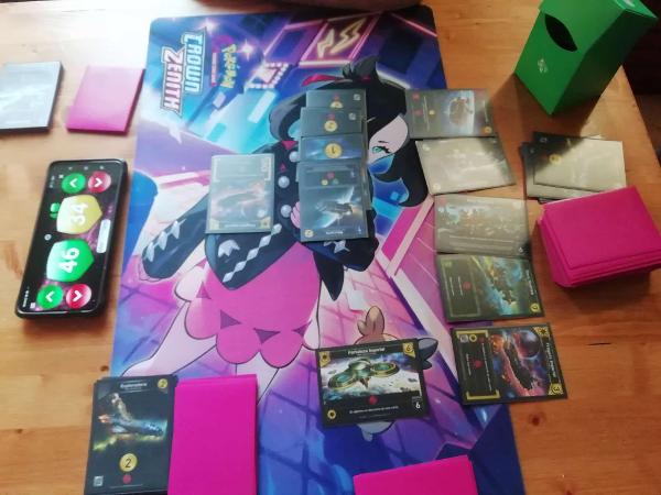 Star Realms na stole, foto: Shinychi3