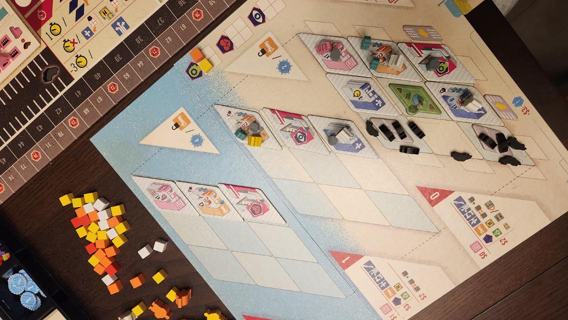 Clinic: Deluxe Edition on the table, photo by Vardak