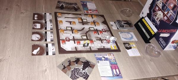 The Initiative on the table, photo by Merche