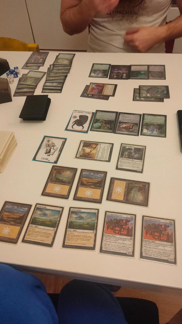 Magic: The Gathering – Welcome Deck sobre la taula, foto de Xerta