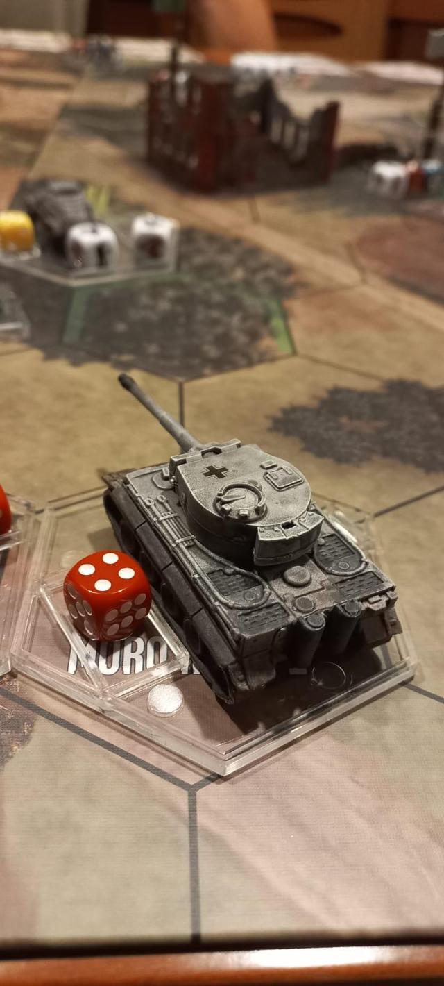 Company of Heroes: 2nd Edition na stole, foto: LAKI